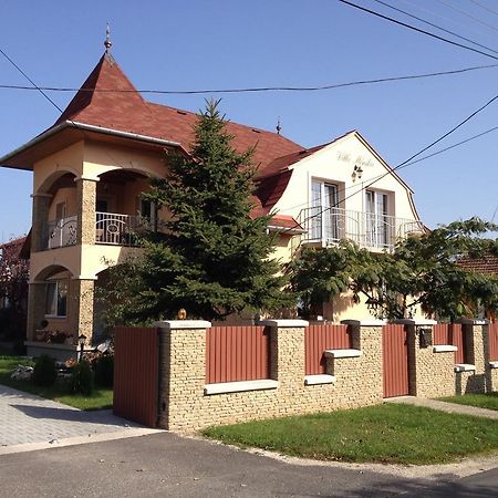 Villa Monika 凯斯特海伊 外观 照片