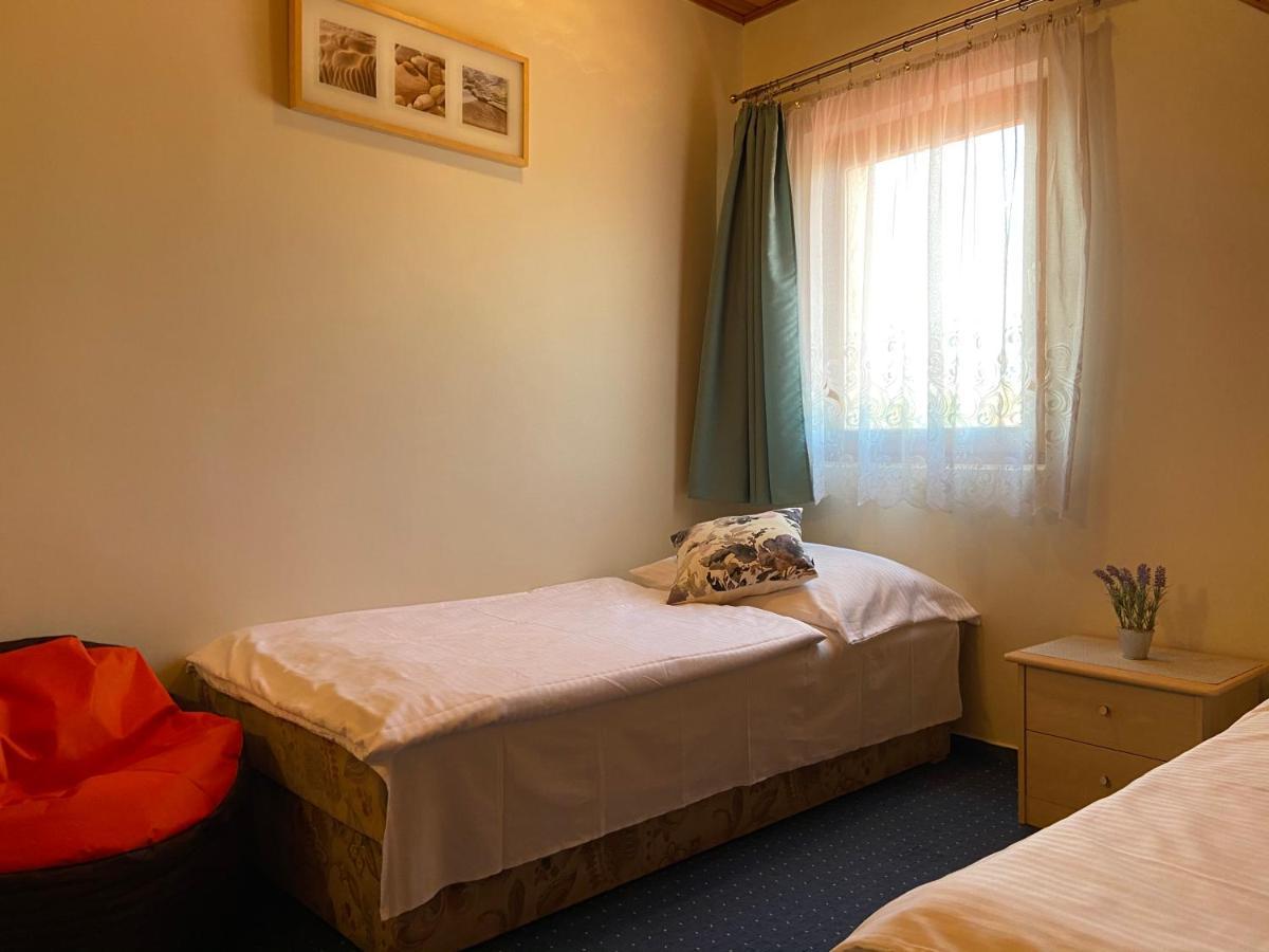 Villa Monika 凯斯特海伊 外观 照片