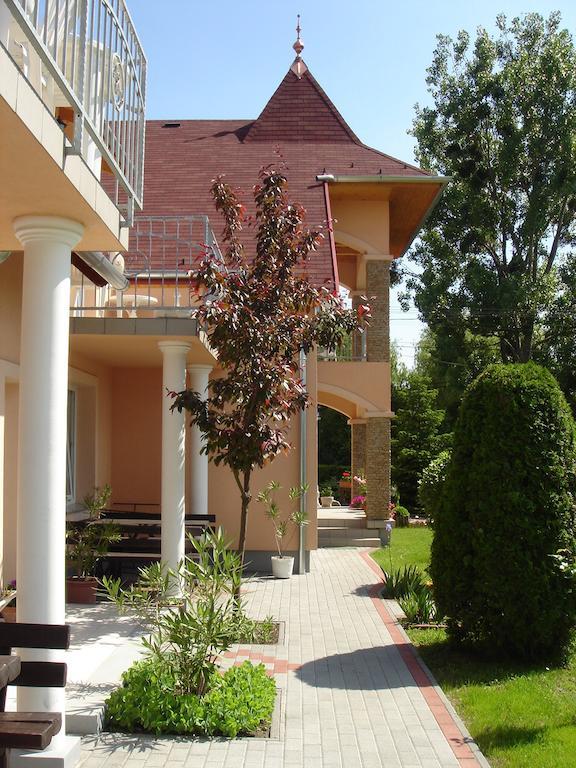 Villa Monika 凯斯特海伊 外观 照片