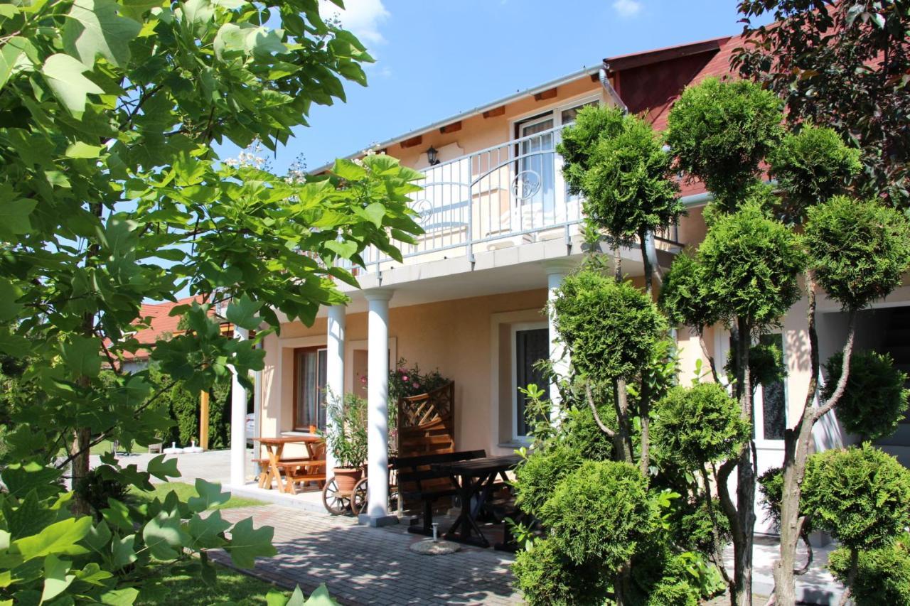 Villa Monika 凯斯特海伊 外观 照片